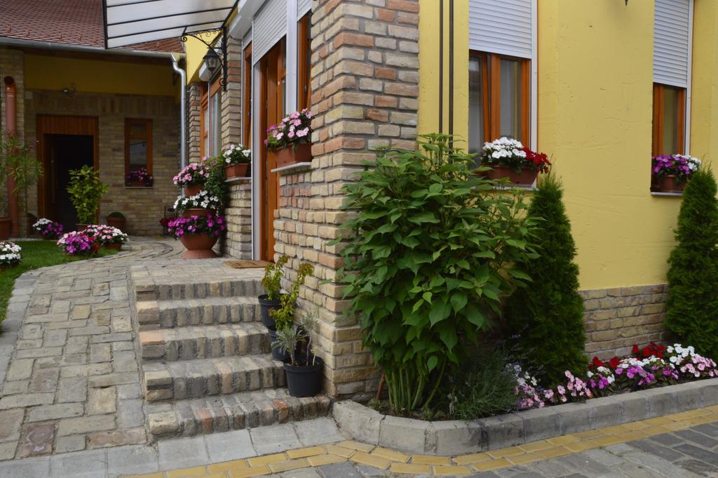 Mediterran Vendeghaz Kecskemét Exterior photo